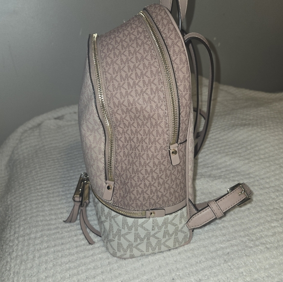 Michael Kors Rhea color block pink backpack purse - Picture 4 of 12